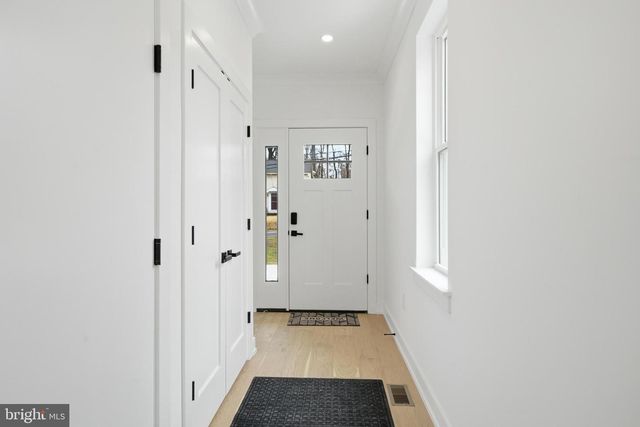 14 CHURCHVILLE LN, Churchville, PA 18966