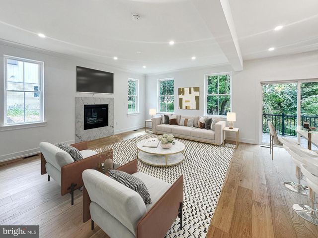 14 CHURCHVILLE LN, Churchville, PA 18966