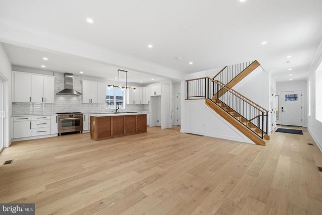 14 CHURCHVILLE LN, Churchville, PA 18966