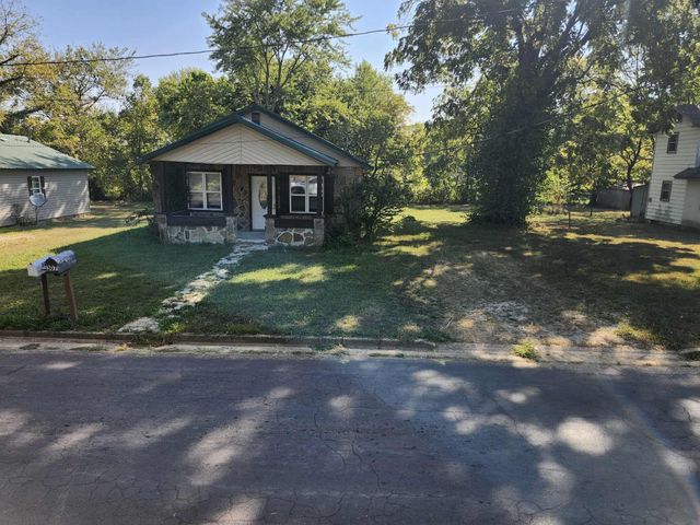 308 South High, Mountain Grove, MO 65711