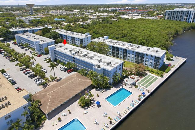 2008 S Federal Highway 101, Boynton Beach, FL 33435
