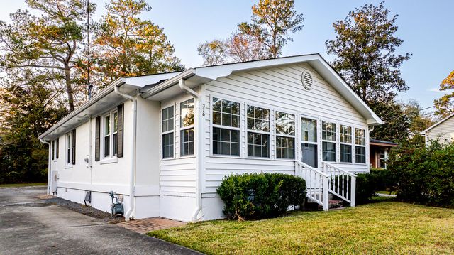 316 Simmons Avenue, Summerville, SC 29483