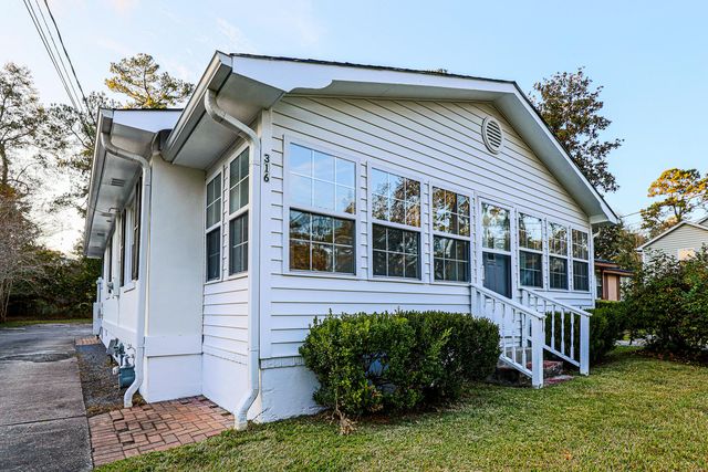 316 Simmons Avenue, Summerville, SC 29483