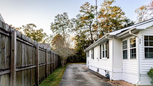 316 Simmons Avenue, Summerville, SC 29483