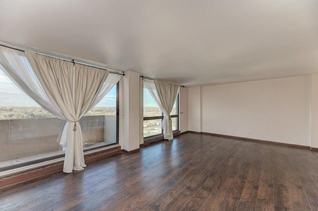 465 W Dominion Drive 1001, Wood Dale, IL 60191