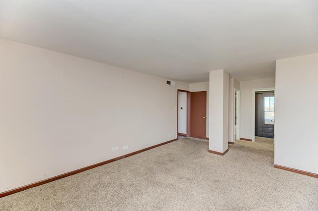 465 W Dominion Drive 1001, Wood Dale, IL 60191