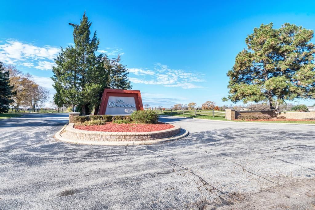 465 W Dominion Drive 1001, Wood Dale, IL 60191