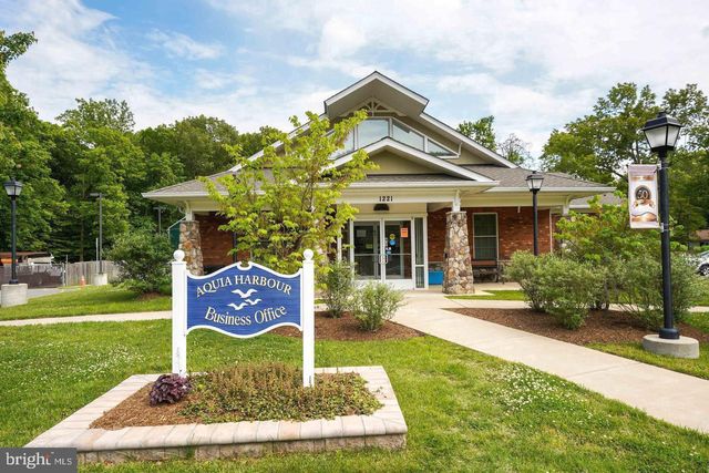 1137 COLUMBUS DR, Stafford, VA 22554