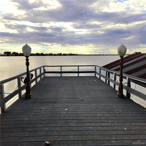 8442 Lago Vista Drive, Edcouch, TX 78538