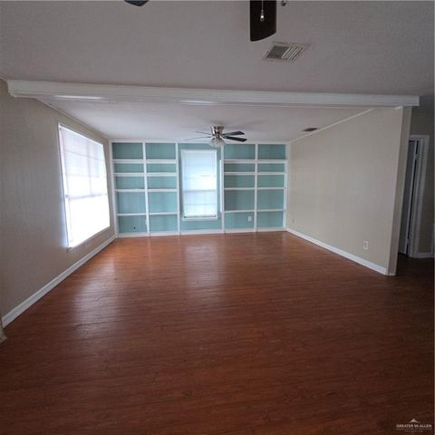 8442 Lago Vista Drive, Edcouch, TX 78538