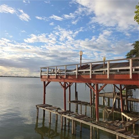 8442 Lago Vista Drive, Edcouch, TX 78538