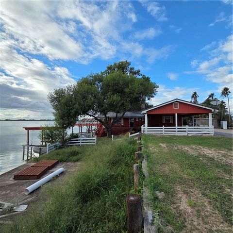 8442 Lago Vista Drive, Edcouch, TX 78538