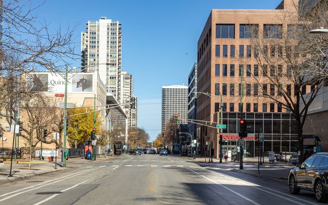 1122 N CLARK Street 1808, Chicago, IL 60610