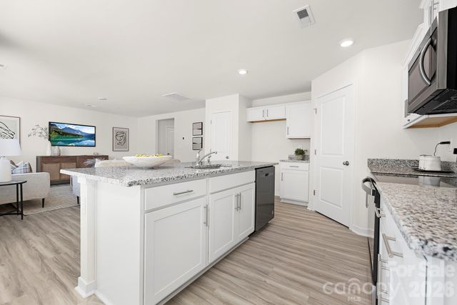 234 Lauren Lane, Hendersonville, NC 28792