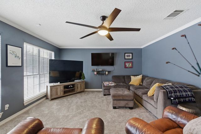 1936 Spinnaker Lane, Azle, TX 76020