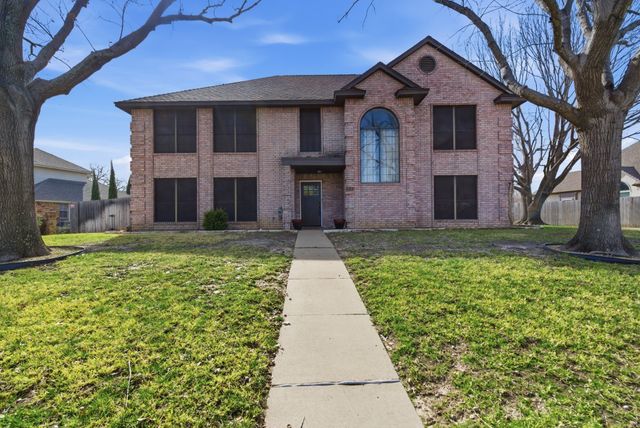 1936 Spinnaker Lane, Azle, TX 76020