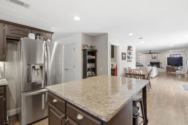 1936 Spinnaker Lane, Azle, TX 76020