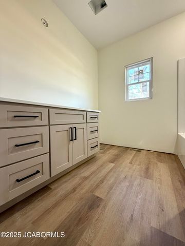 1420 BISCAYNE DRIVE, Jefferson City, MO 65109