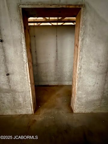 1420 BISCAYNE DRIVE, Jefferson City, MO 65109