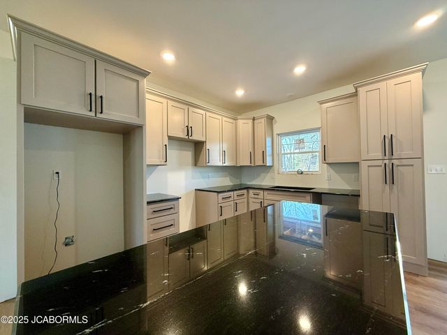 1420 BISCAYNE DRIVE, Jefferson City, MO 65109