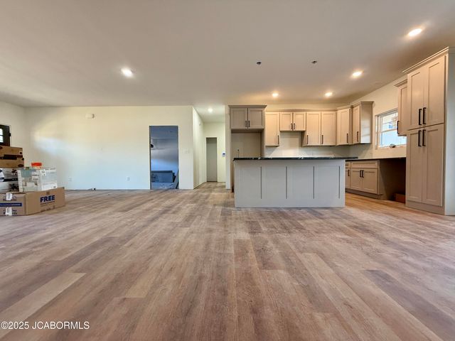 1420 BISCAYNE DRIVE, Jefferson City, MO 65109