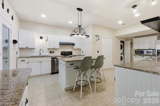 4206 Barons Court, Harrisburg, NC 28075