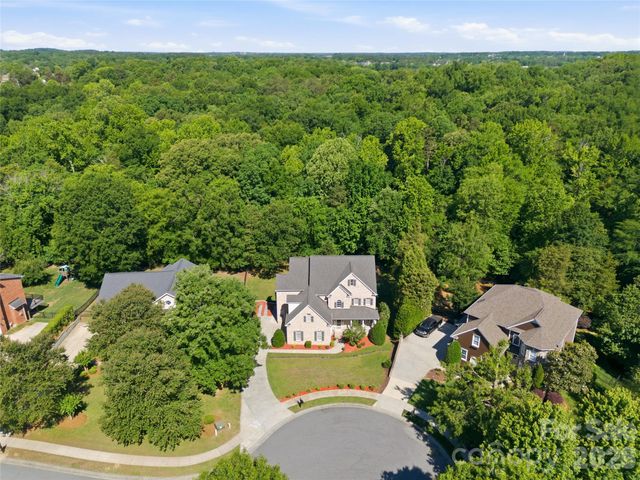 4206 Barons Court, Harrisburg, NC 28075