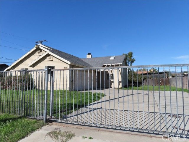 418 W Randall, Rialto, CA 92376
