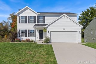 383 N Tannenbaum Trail NE, Cedar Springs, MI 49319