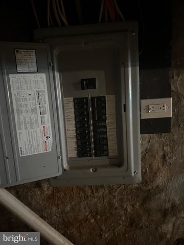 5815 SANSOM ST, Philadelphia, PA 19139