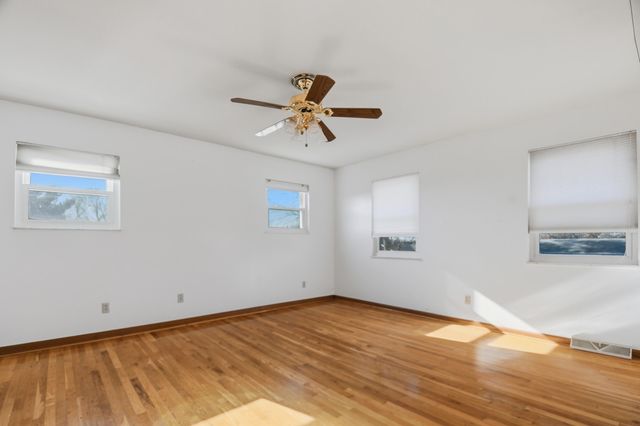 752 Meadow View Drive, Villa Hills, KY 41017