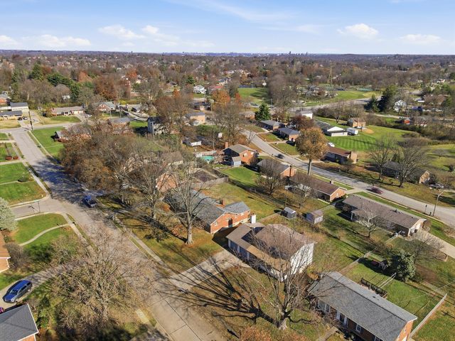 752 Meadow View Drive, Villa Hills, KY 41017