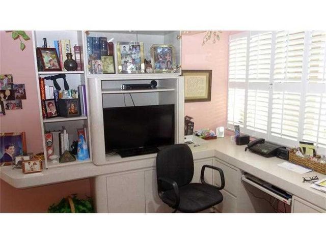 7486 N Devon Drive 109, Tamarac, FL 33321