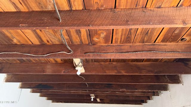 15221 LOS ANGELES Street, Clint, TX 79836