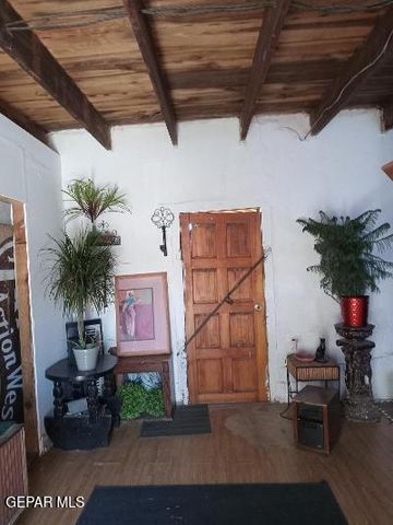 15221 LOS ANGELES Street, Clint, TX 79836