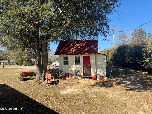 10418 Edwin Ladner Road, Pass Christian, MS 39571