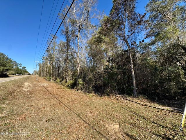 10418 Edwin Ladner Road, Pass Christian, MS 39571