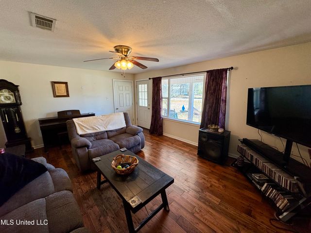 10418 Edwin Ladner Road, Pass Christian, MS 39571