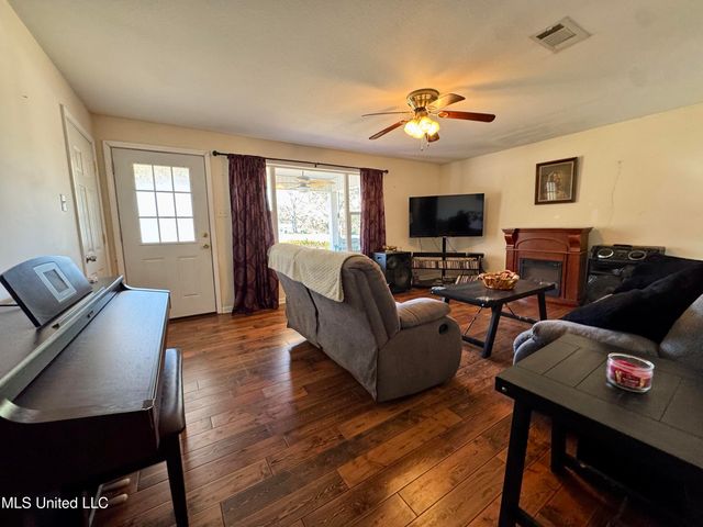 10418 Edwin Ladner Road, Pass Christian, MS 39571