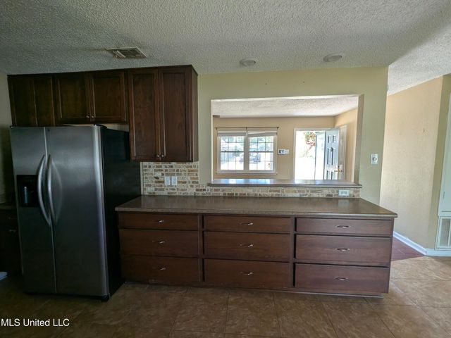 515 Spanish Acres Drive, Bay Saint Louis, MS 39520