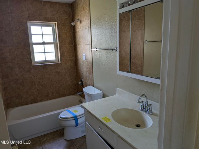 515 Spanish Acres Drive, Bay Saint Louis, MS 39520