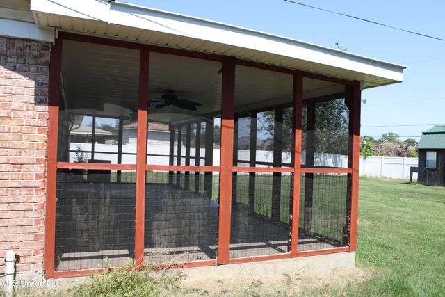 515 Spanish Acres Drive, Bay Saint Louis, MS 39520