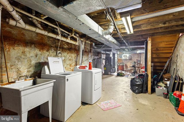 1910 N 17TH ST, Philadelphia, PA 19121