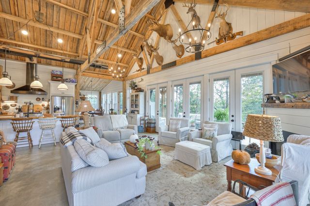 1106 Hwy 130w, Shelbyville, TN 37160