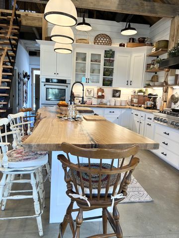 1106 Hwy 130w, Shelbyville, TN 37160