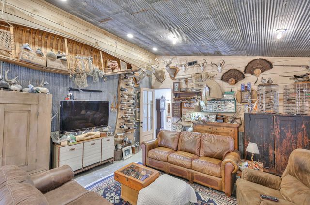 1106 Hwy 130w, Shelbyville, TN 37160