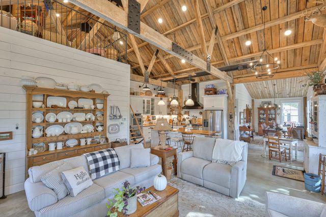 1106 Hwy 130w, Shelbyville, TN 37160