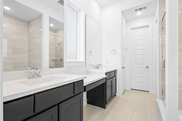 1136 Saddle Ridge Drive, Aubrey, TX 76227