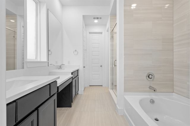 1136 Saddle Ridge Drive, Aubrey, TX 76227