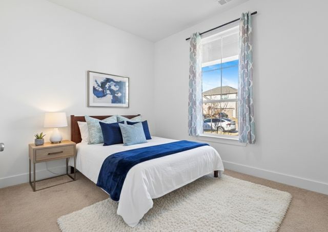 1136 Saddle Ridge Drive, Aubrey, TX 76227